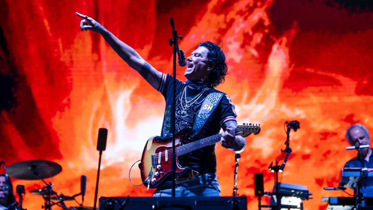 Saúl Hernández, de Caifanes, explota por el desalojo en el Multiforo Alicia