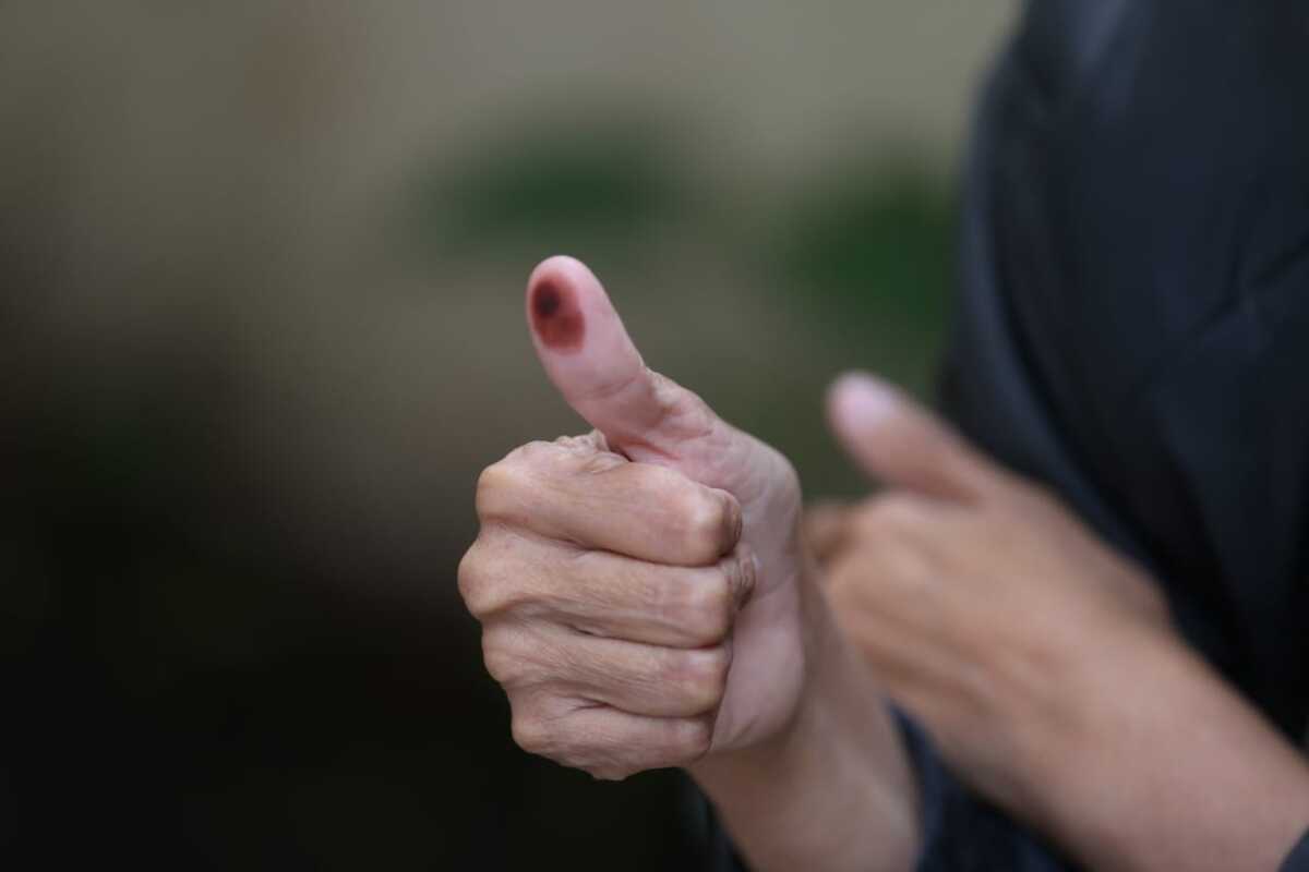 Los ciudadanos siguen ejerciendo su derecho al voto. | Araceli López