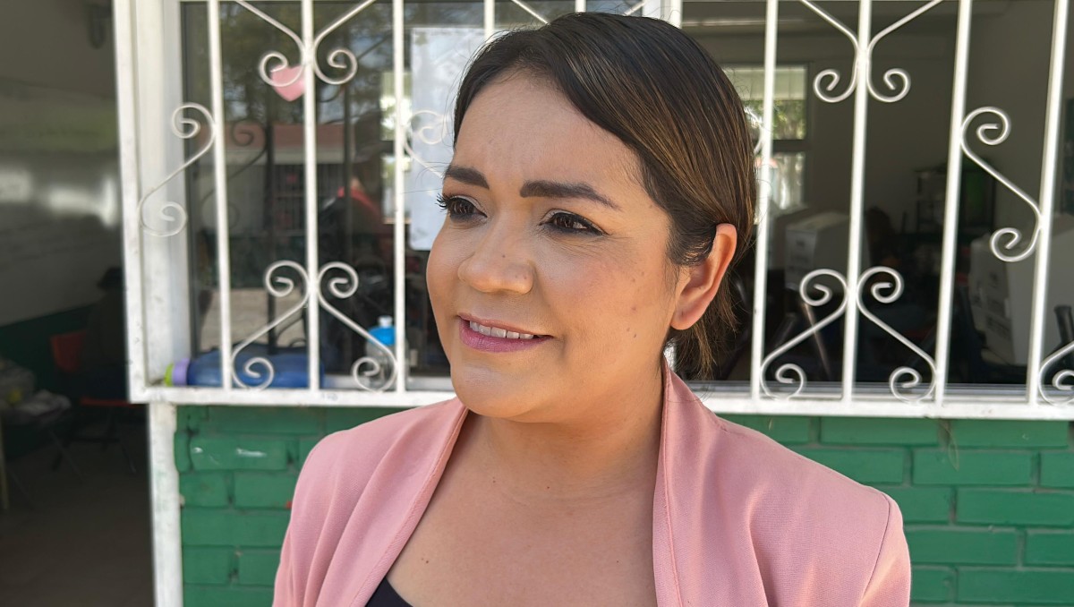 Mendoza, acudió este domingo 1 de junio a emitir su voto en la comunidad de Suchitlán. | Christian Ortiz