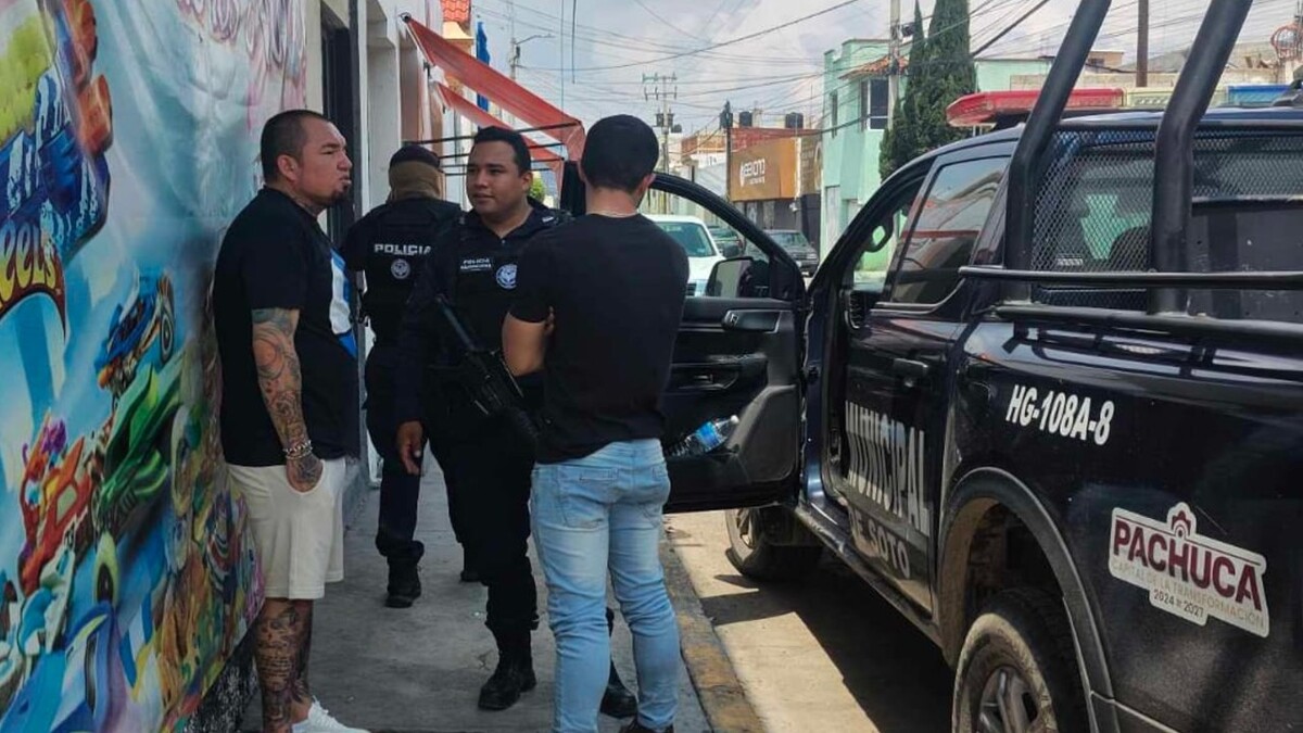 Habitantes en Pachuca enfrentaron a policías tras el atropellamiento de un lomito
