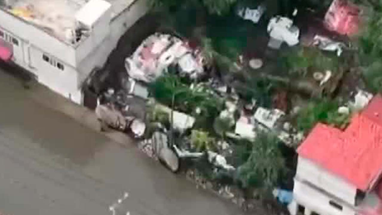 Desfogan presa 'El Ángulo' e inundan dos colonias en Cuautitlán Izcalli