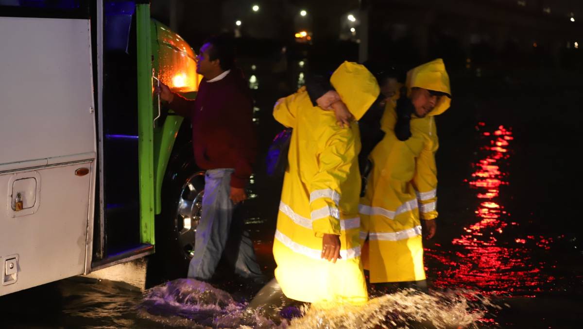 Durante este lunes en el Valle de Toluca se registraron entre 25 y 35 litros de lluvia por metro cuadrado.| Foto: Iván Carmona