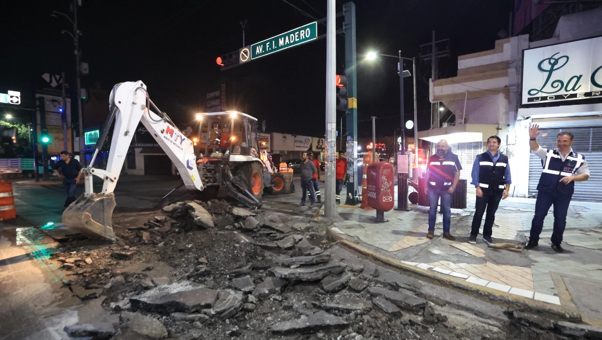 Monterrey inicia operativo de limpieza nocturno en la zona centro / Especial