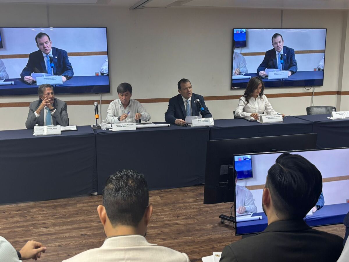 Presentación del nuevo ciclo de ¿Qué has hecho Alcalde o Alcaldesa? (Roberto Hurtado)