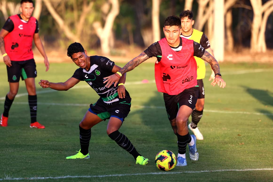 Pretemporada en Mazatlán de Santos Laguna. | Facebook