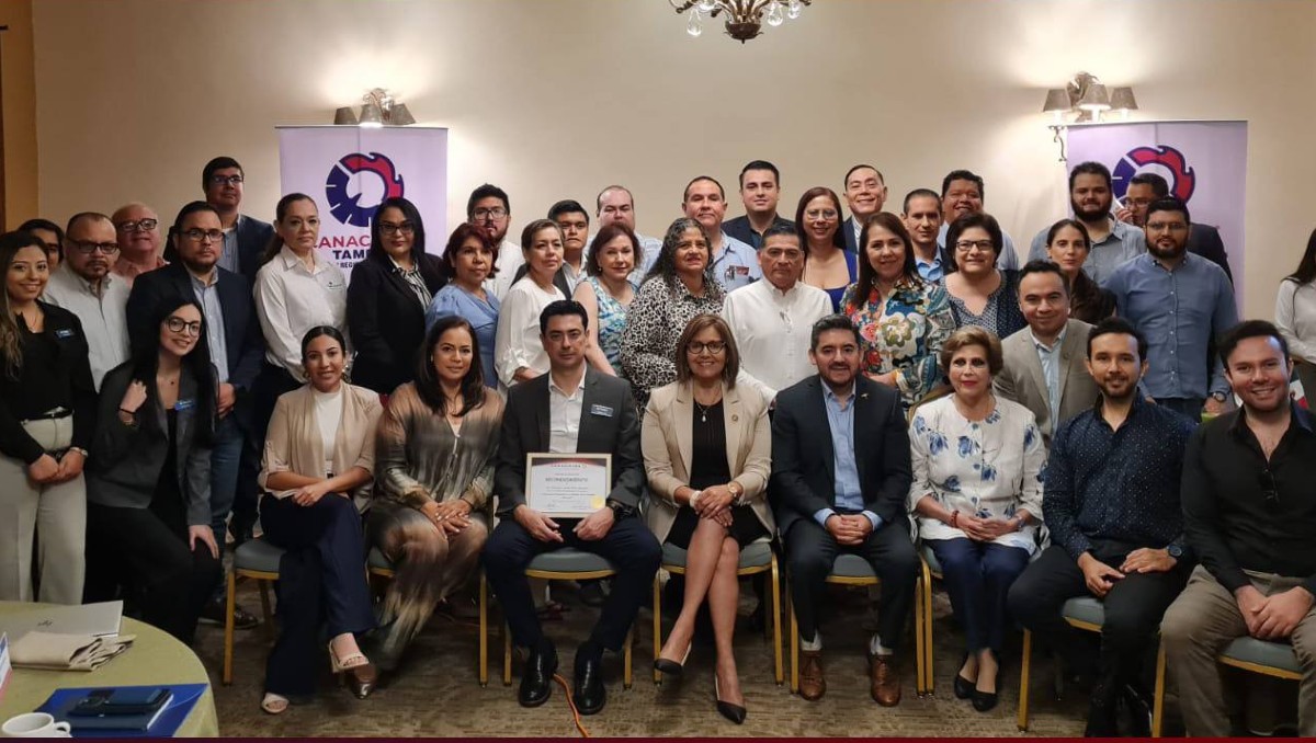 Socios de Canacintra Tampico.