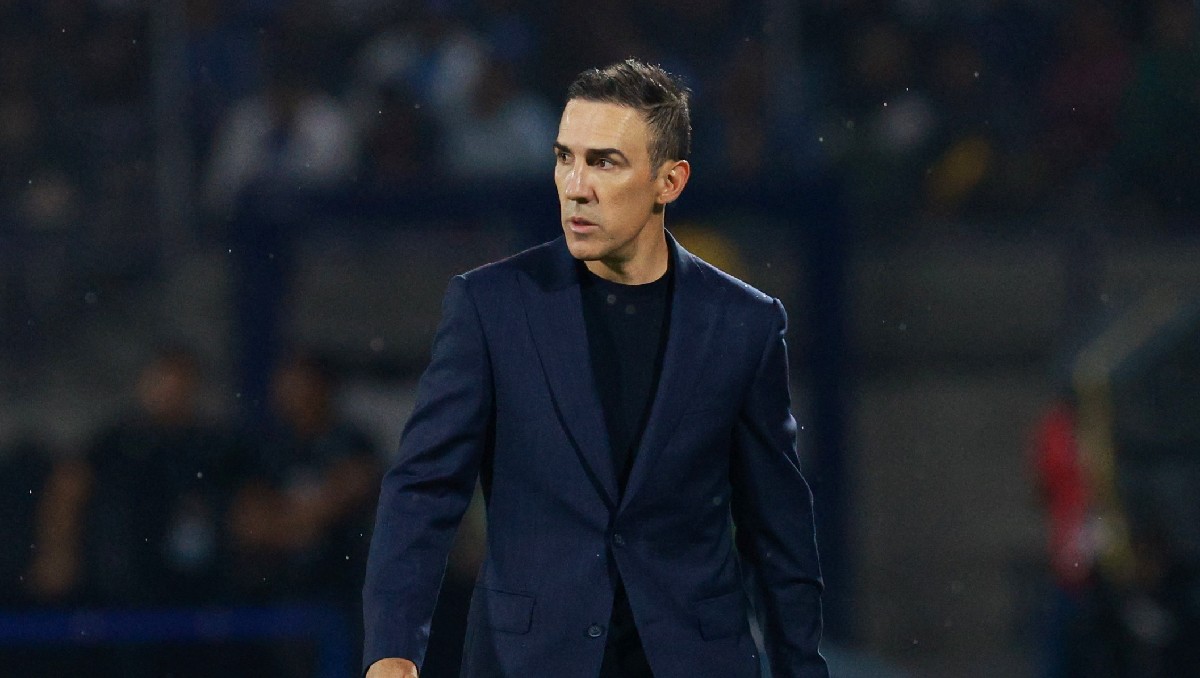 Vicente Sánchez, a nada de irse de Cruz Azul mientras Larcamón se acerca al equipo (Reuters)