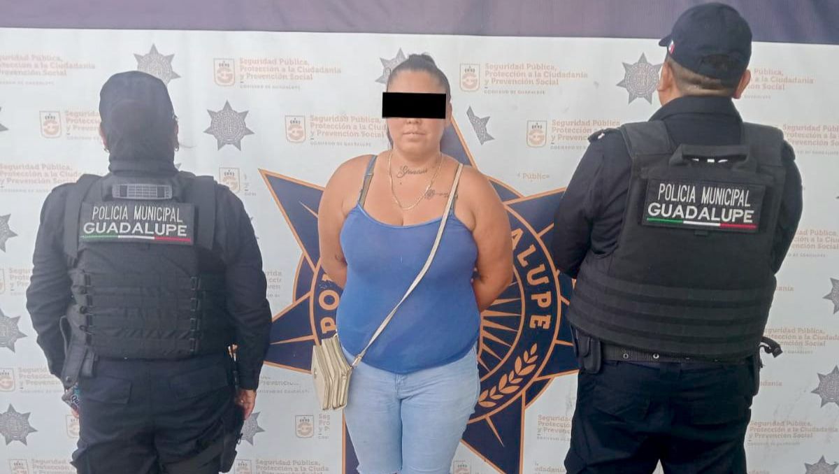 La agresora fue detenida al exterior de un domicilio de la colonia Las Sabinas | Especial