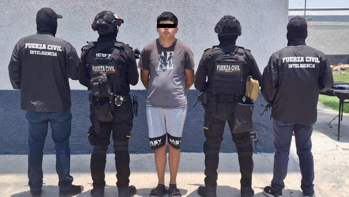 Brayan “N”, de 21 años, fue capturado por elementos de Fuerza Civil. Foto: Especial