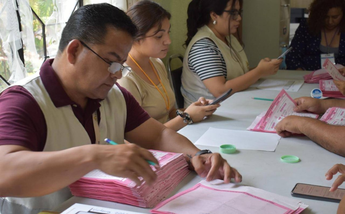 Continúa la revisión de boletas en las instalaciones del INE Tamaulipas