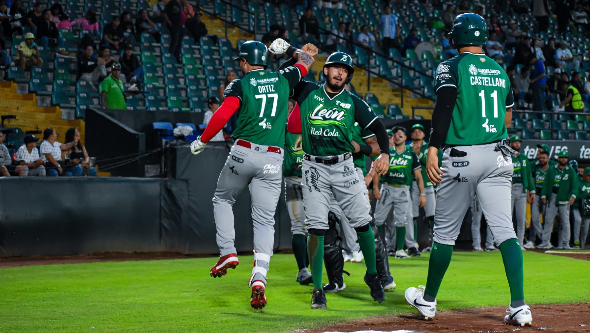 Danny Ortiz y Michael Robles hacen historia en la LMB con los Bravos de León (Cortesía Pericos de Puebla)