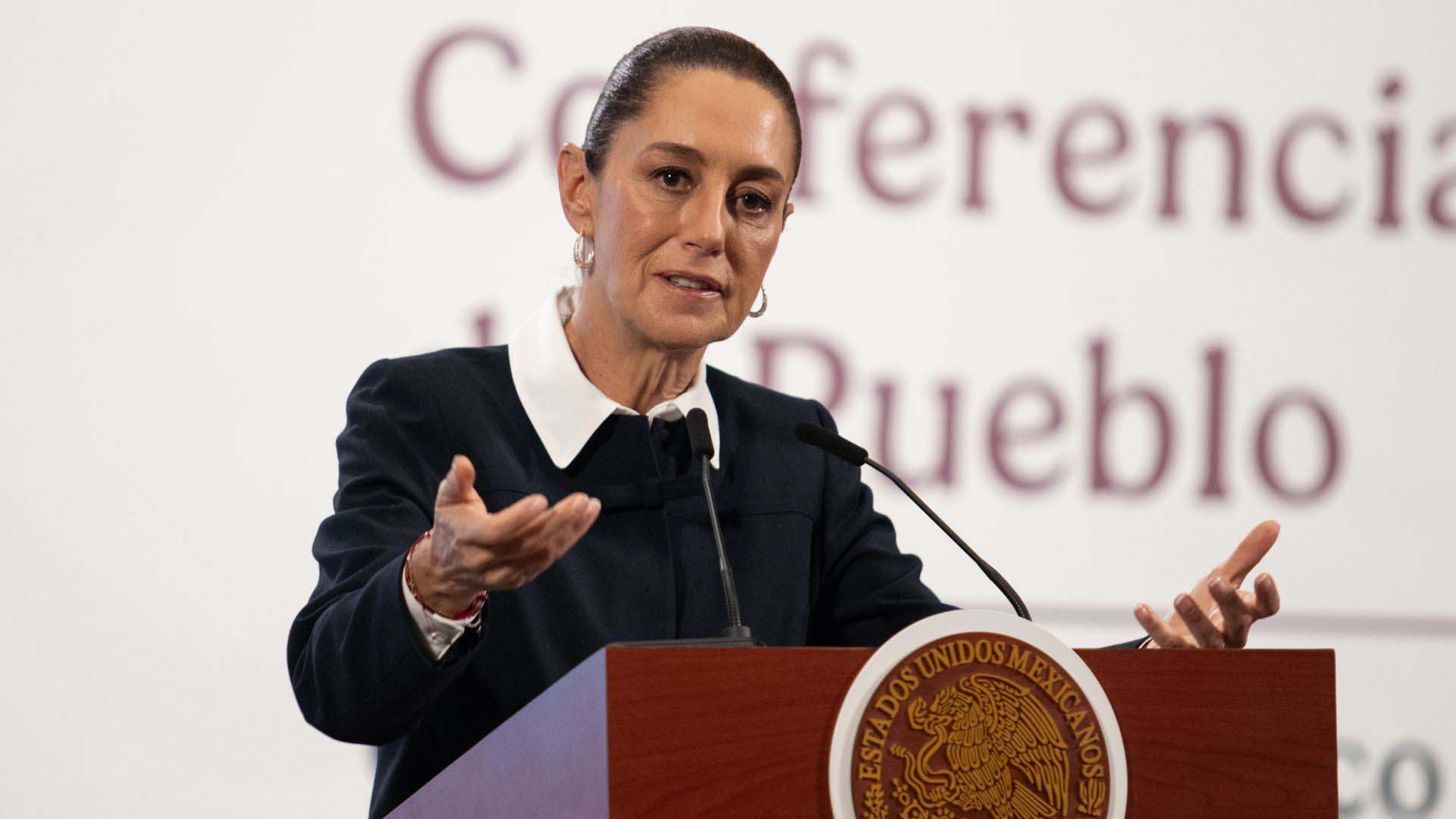Sheinbaum desmiente que exista explotación laboral de médicos cubanos en México