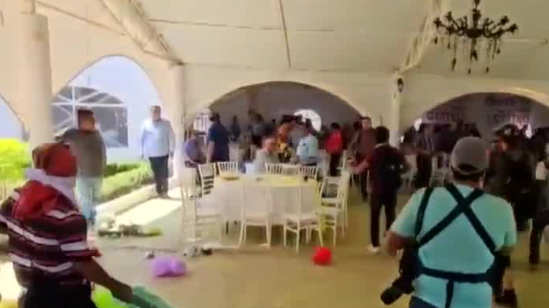 CETEG ataca al SNTE; vandalizan edificio y boicotean festejo