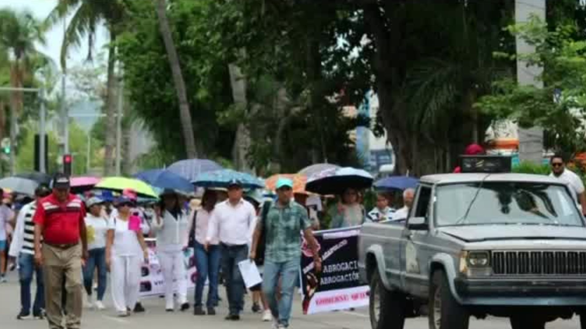 Continua la suspensión de clases en Guerrero por movilizaciones de la CETEG