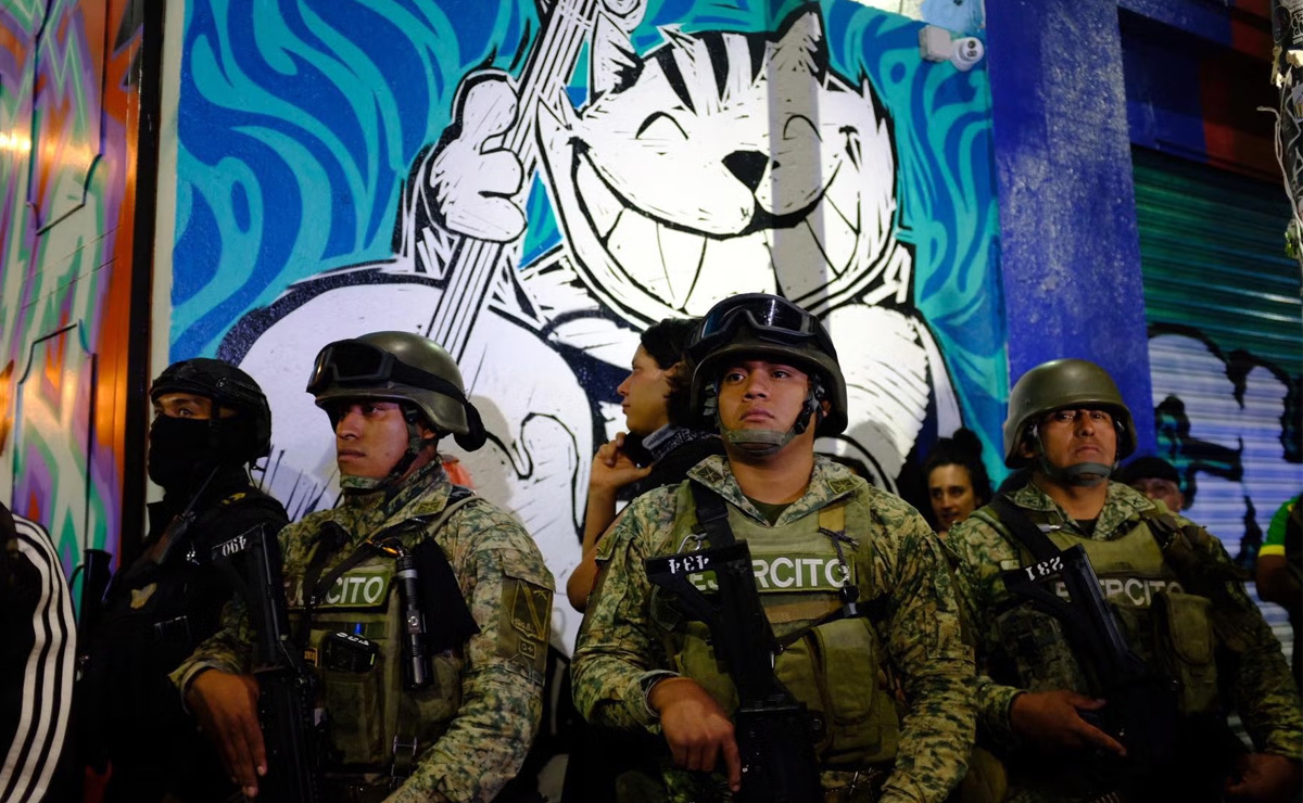 Elementos del Ejército y la Guardia Nacional desalojaron el Foro Alicia. (Especial)