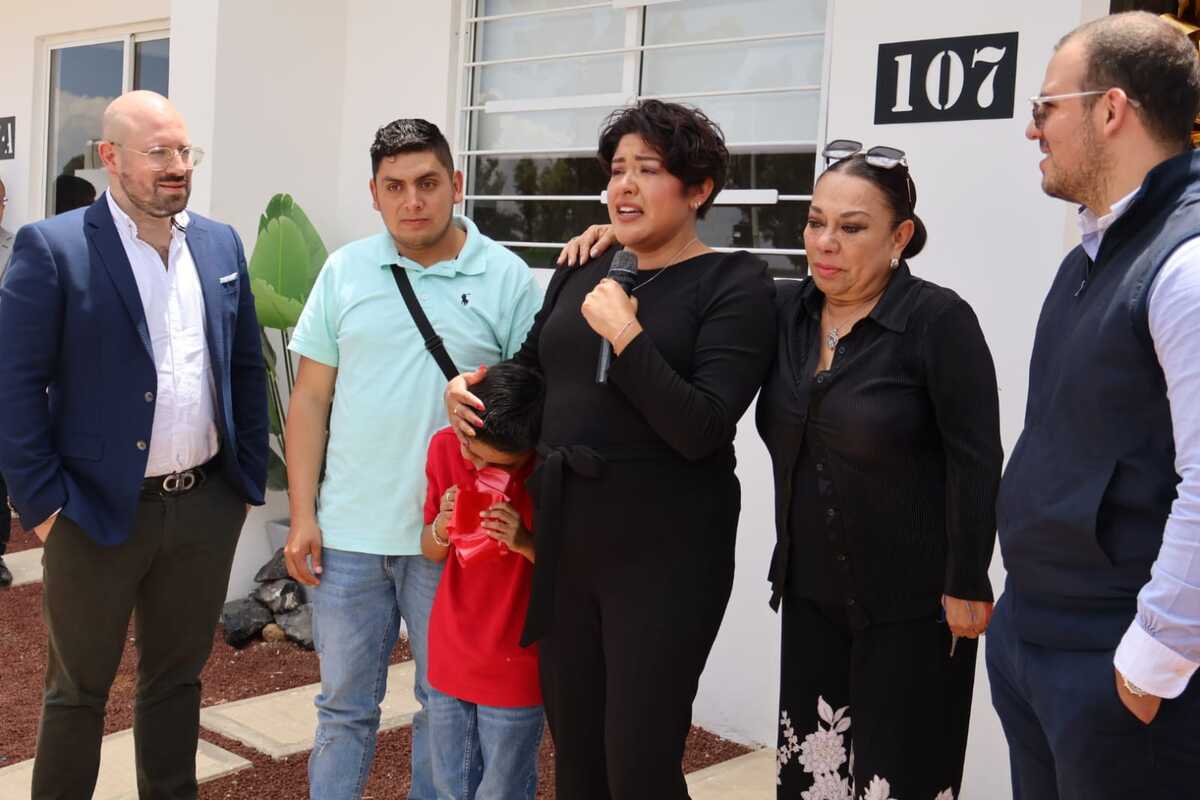 Entregan casa amueblada a ganadora de celebración del Día de las Madres en Tulancingo