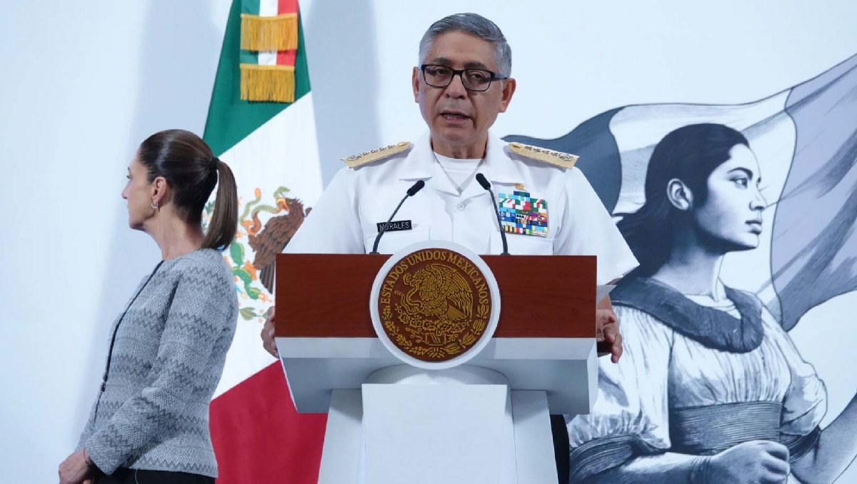 El secretario de Marina, Raymundo Pedro Morales, en la conferencia de prensa. | Cuartoscuro