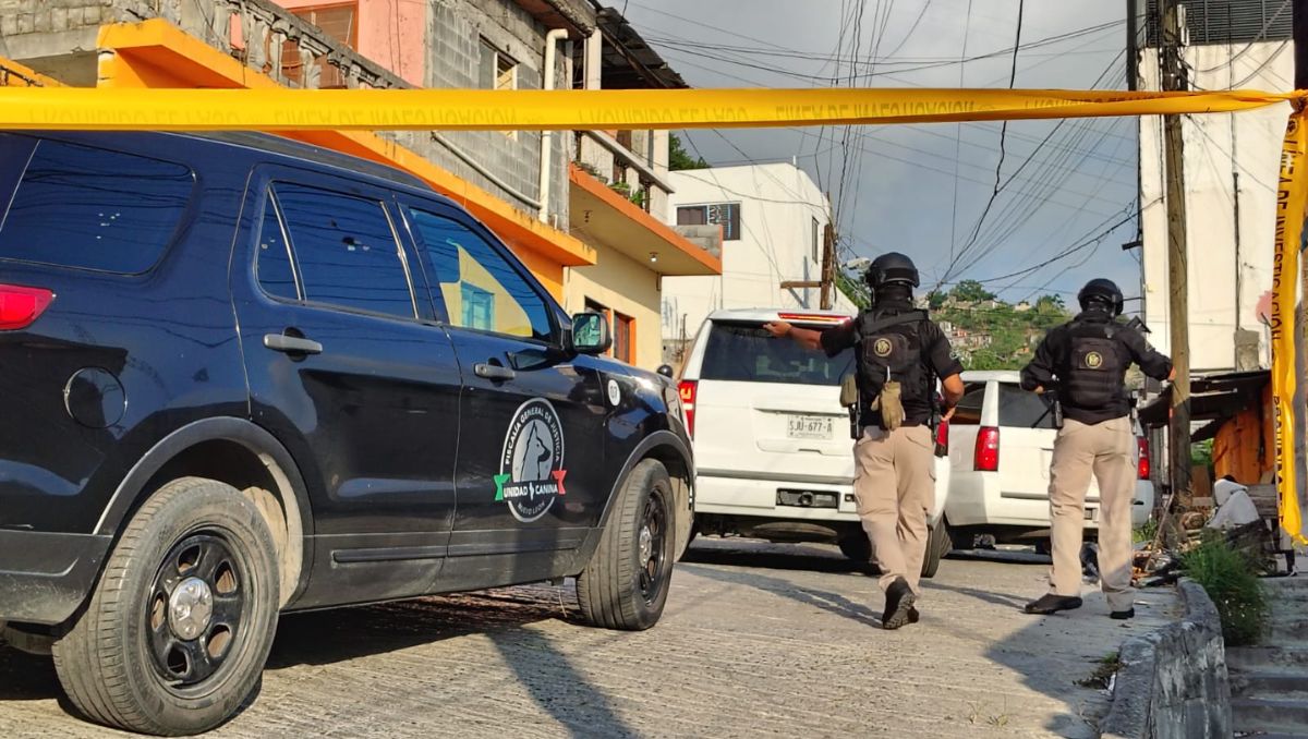 La Unidad Antinarcóticos de la Fiscalía de Nuevo León inspecciona el lugar | Agustín Martínez