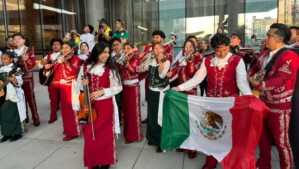 Mariachis hicieron serenata para la selección mexicana en Salt Lake (Enrique Martínez)