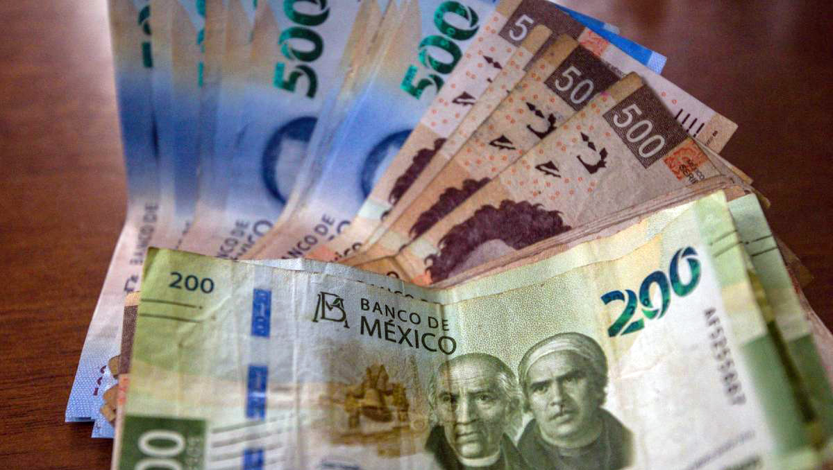 79.8 por ciento de las personas sigue pagando en comercios en efectivo.