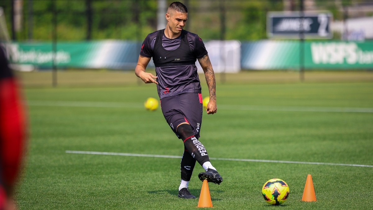 El delantero Uros Durdevic en un entrenamiento en la ciudad de Philadelphia (Foto: X @AtlasFC)