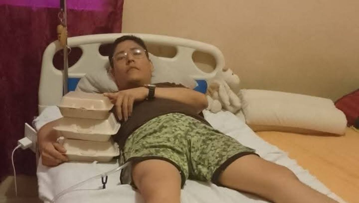 Edgar Herrera, de 31 años, se encuentra postrado en una cama tras su extraña enfermedad, por lo que solicita apoyo. Miranda Arias