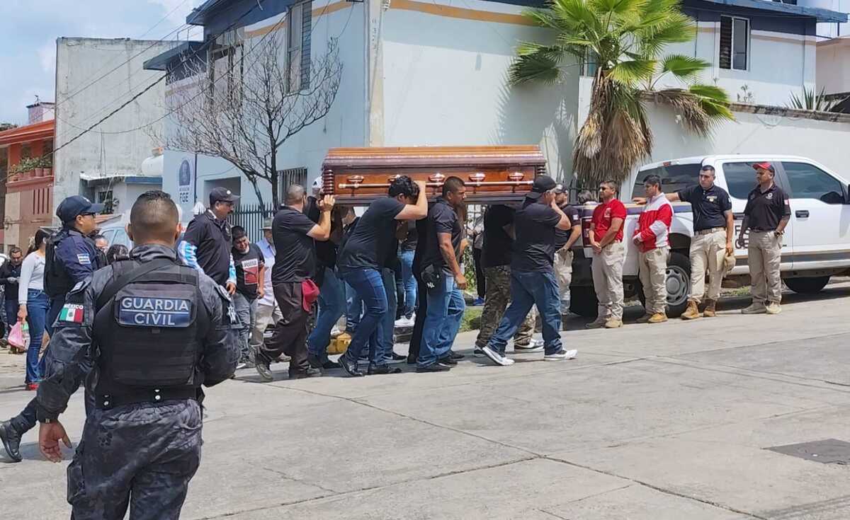 Luto en Tacámbaro: Dan el último adiós al alcalde Salvador Bastida