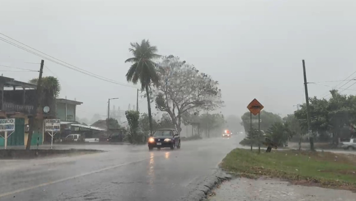 Puerto en Huatulco y Puerto Escondido son cerrados como medida preventiva | Especial
