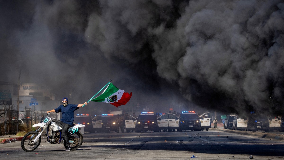 Los Ángeles se convirtió en campo de batalla entre manifestantes y autoridades. | Reuters
