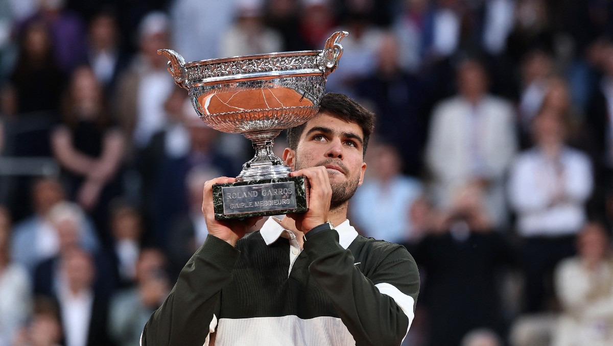 Carlos Alcaraz es campeón de Roland Garros con una increíble remontada ante Sinner (Reuters)