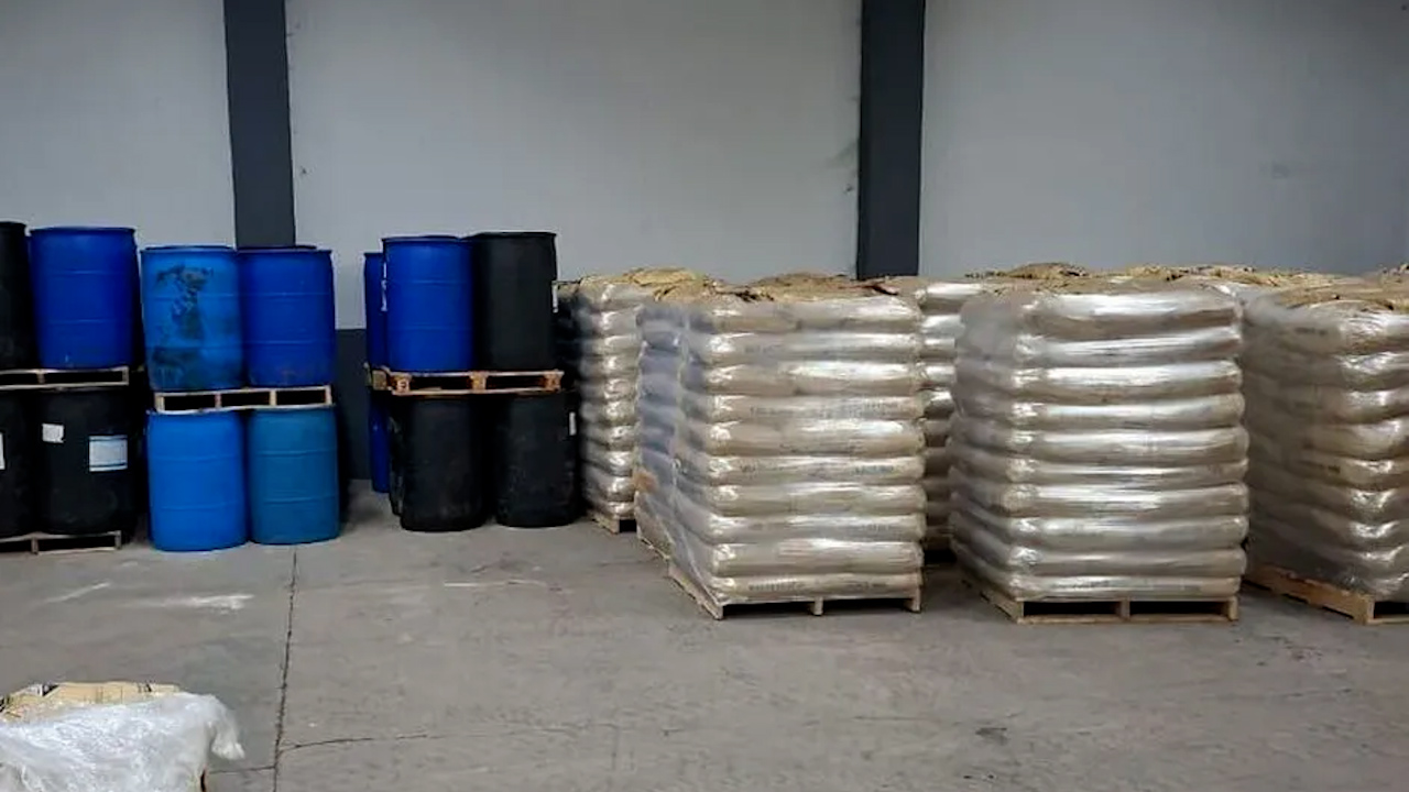 Cae red criminal en Michoacán: aseguran 42 toneladas de metanfetamina y desmantelan 5 laboratorios