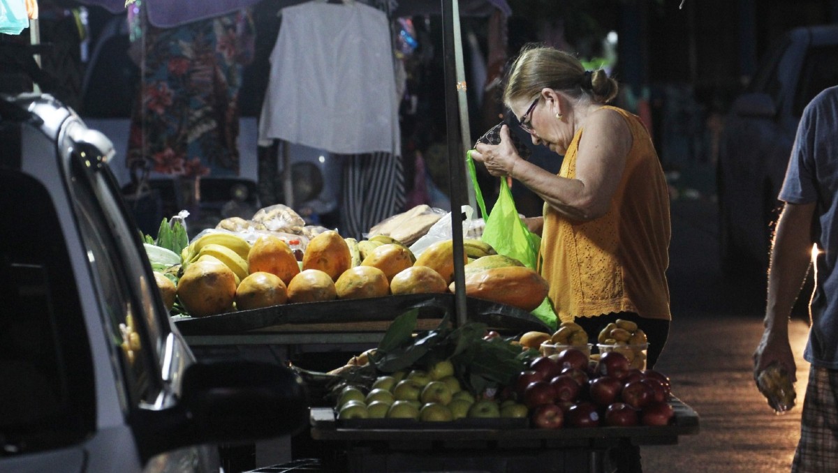 Mercado rodante nocturno en Tampico. (Sergio Sánchez)