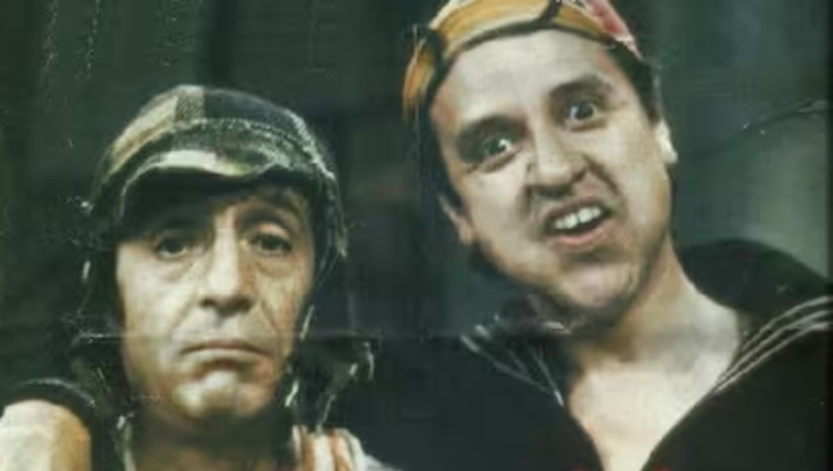 Carlos Villagrán 'Quico' reacciona a 'Chespirito: Sin querer queriendo' | Especial