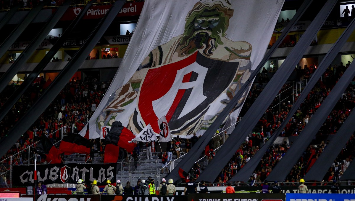 Despliegan manta en apoyo a Atlas durante partido en el estadio Jalisco (Mexsport)