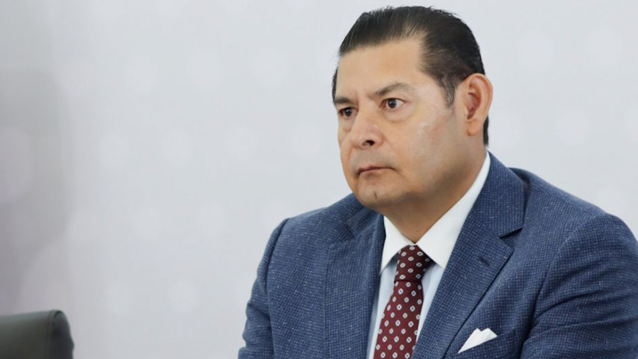 Gobierno de Puebla enviará equipos legales a EU para asesorar a migrantes