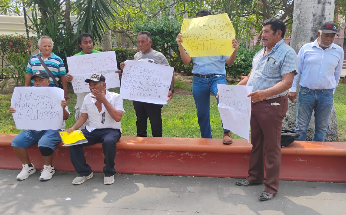 Un grupo de pescadores de la colonia Morelos en Tampico se manifestaron