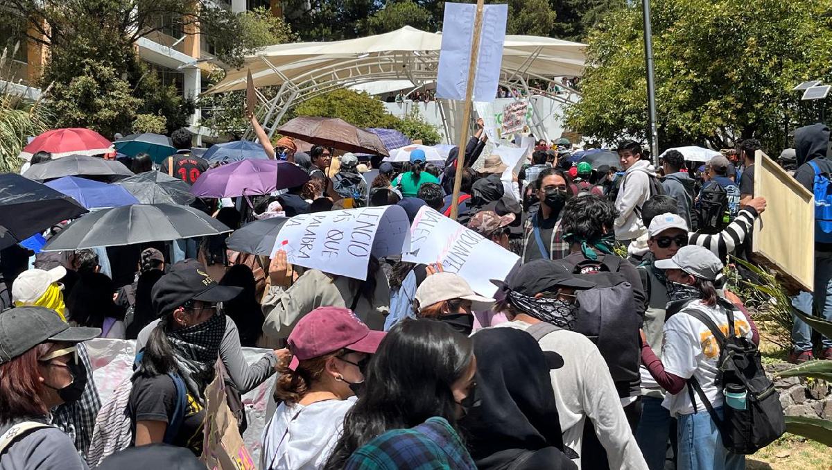 Paristas acusan que no lo tomaron en cuenta en la votación para tomar clases en línea. Foto: (Especial)