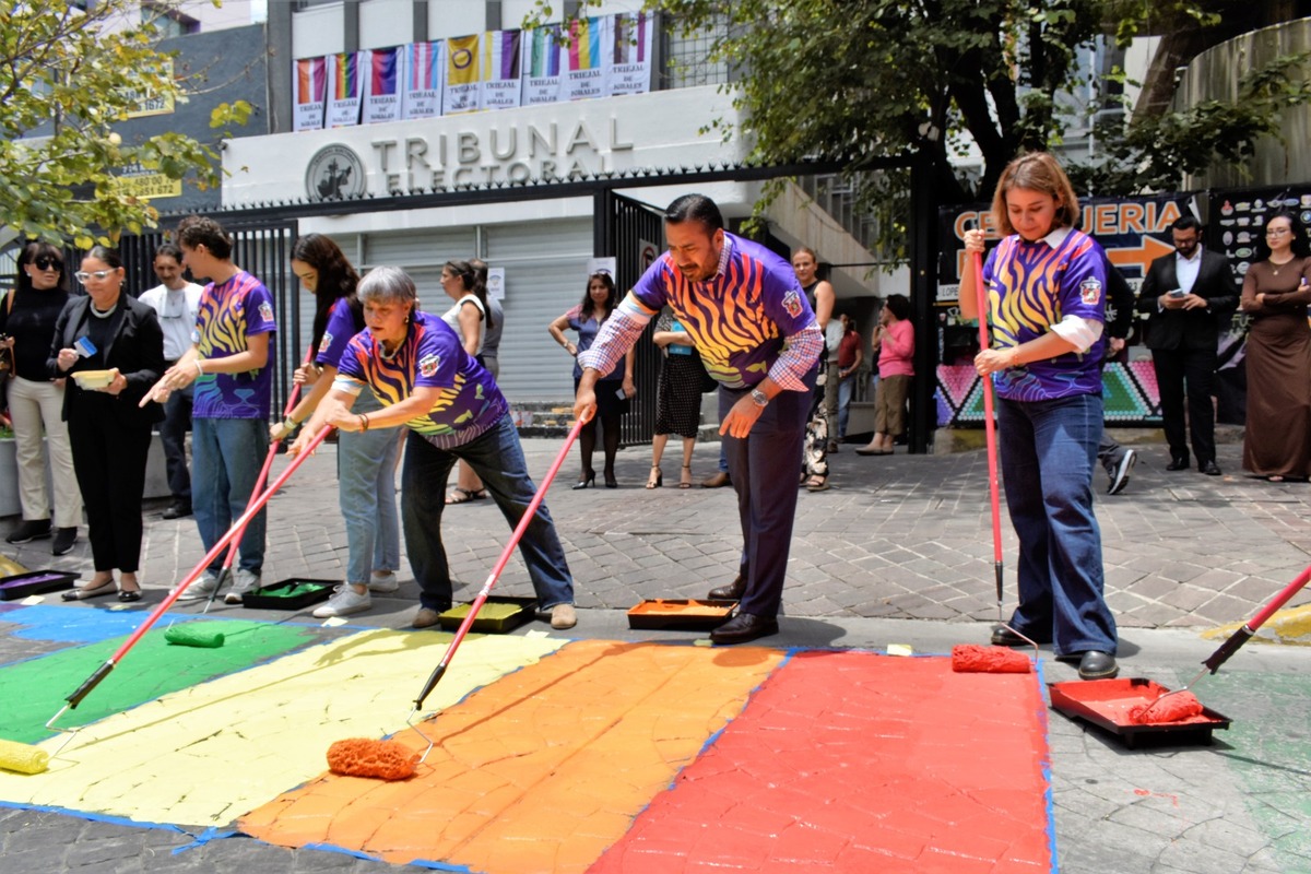 Durante la ceremonia se intervinieron simbólicamente un tope y parte de la ciclovía. (Cortesía)
