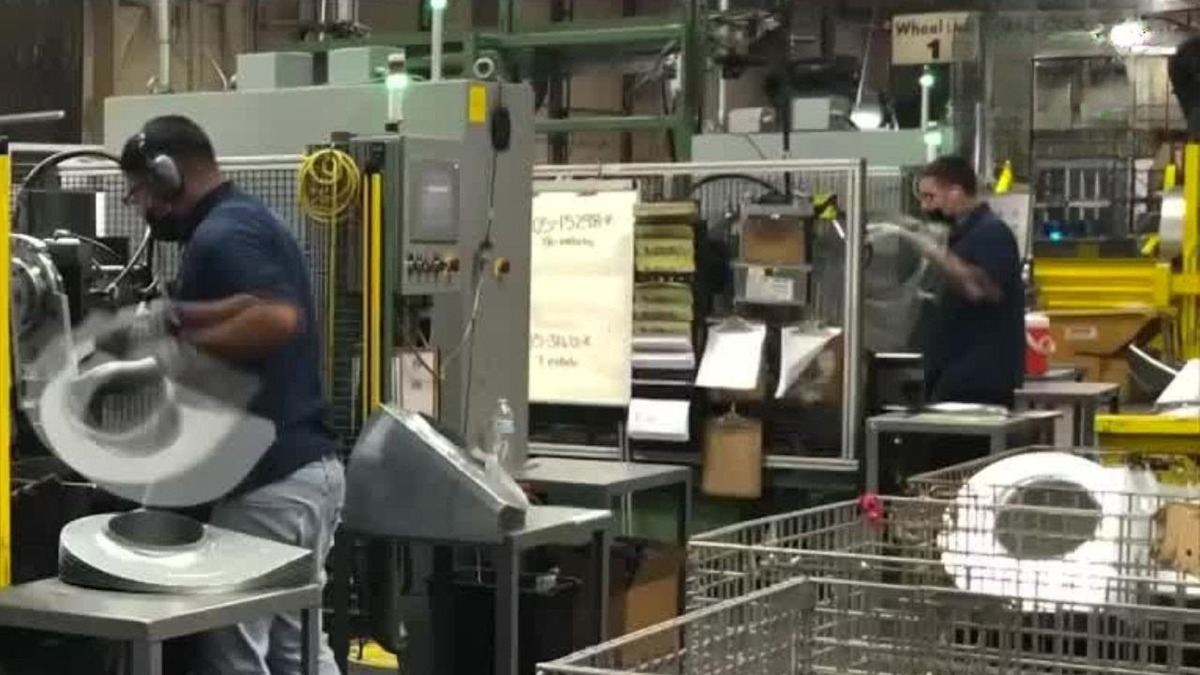 la dependencia federal apuntó que presuntamente la empresa importó 400 mil toneladas de productos siderúrgicos.. LAU Industries