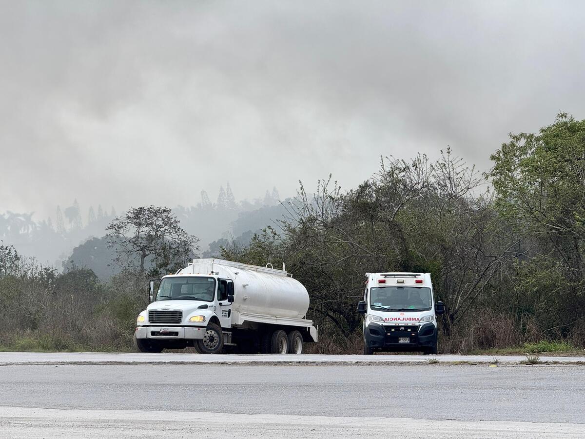 Incendio en basurero municipal de Pueblo Viejo continúa activo tras más de 24 horas