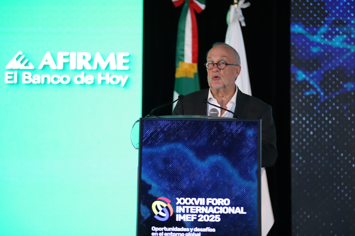 Señaló que otra variable a monitorear es la relación entre las mercancías y los servicios. Luis Guerra