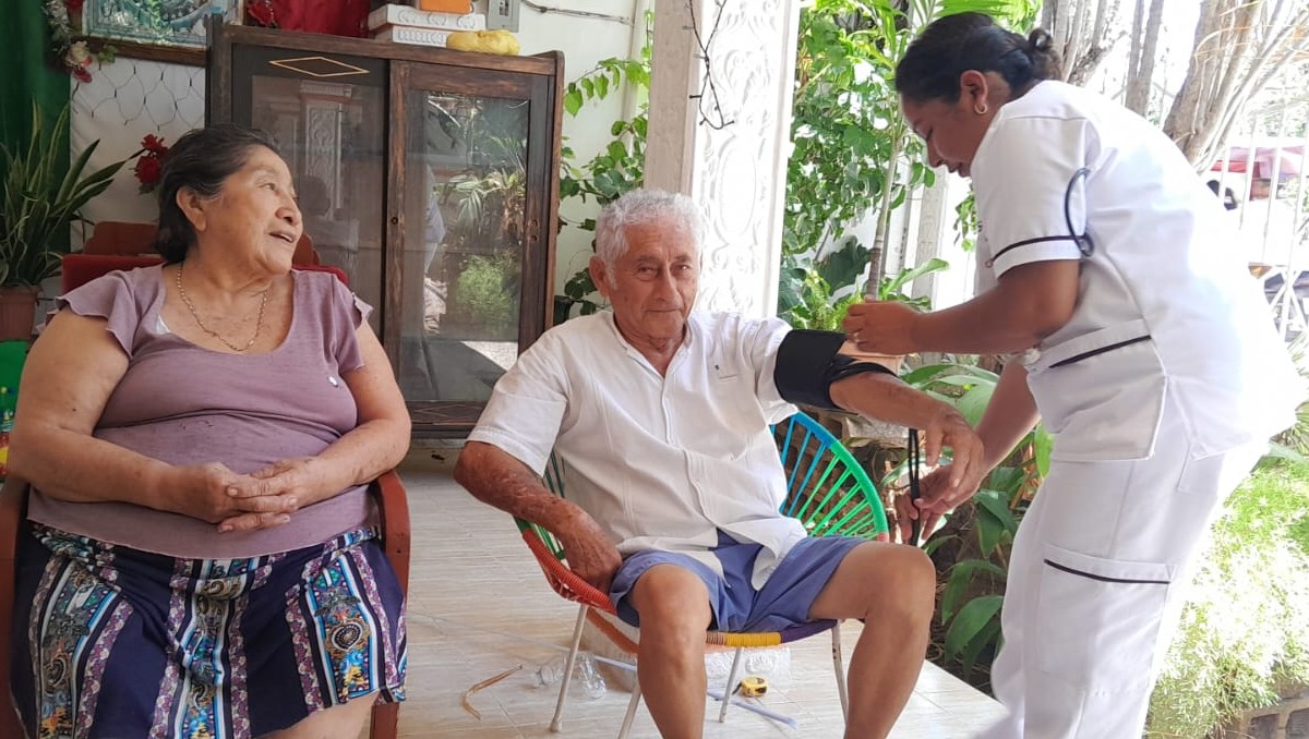 Los adultos mayores y otros pacientes recibirán atención médica en su hogar. @LaydaSansores