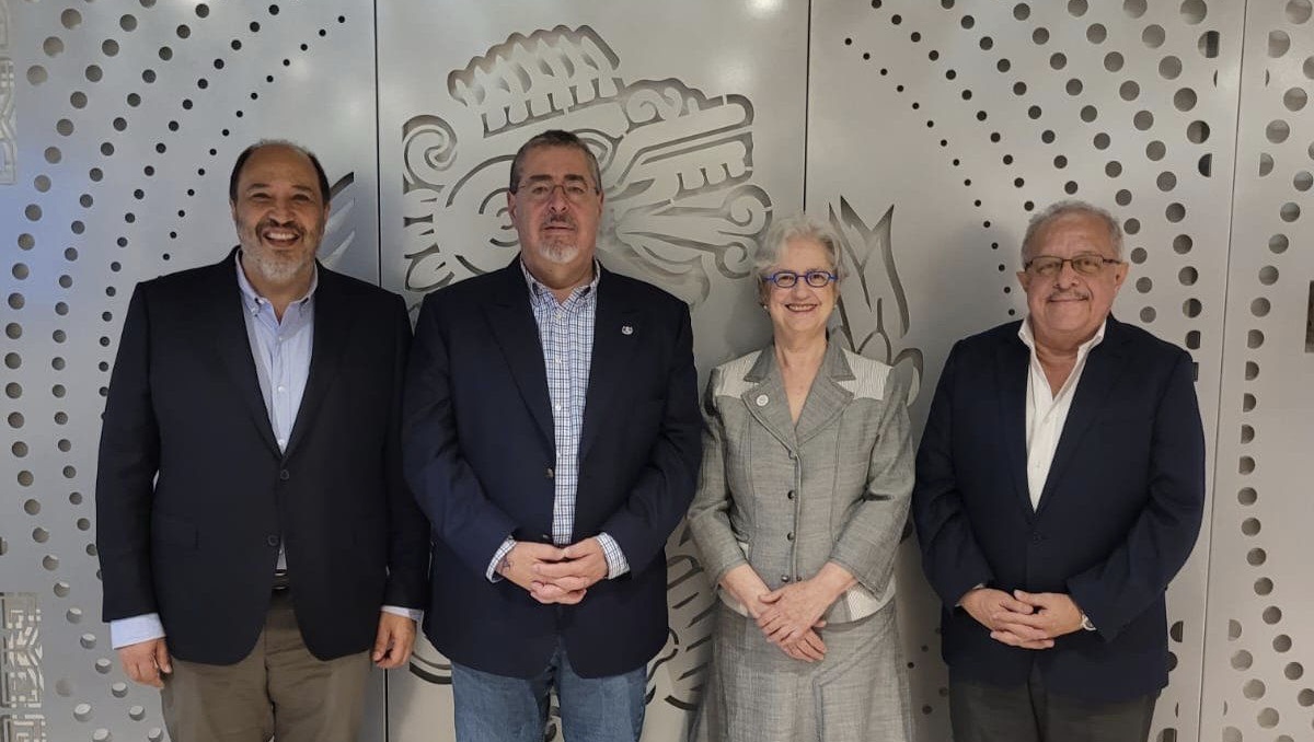 El presidente de Guatemala, Bernardo Arévalo, se reunión con funcionarios mexicanos para el acuerdo. | Especial