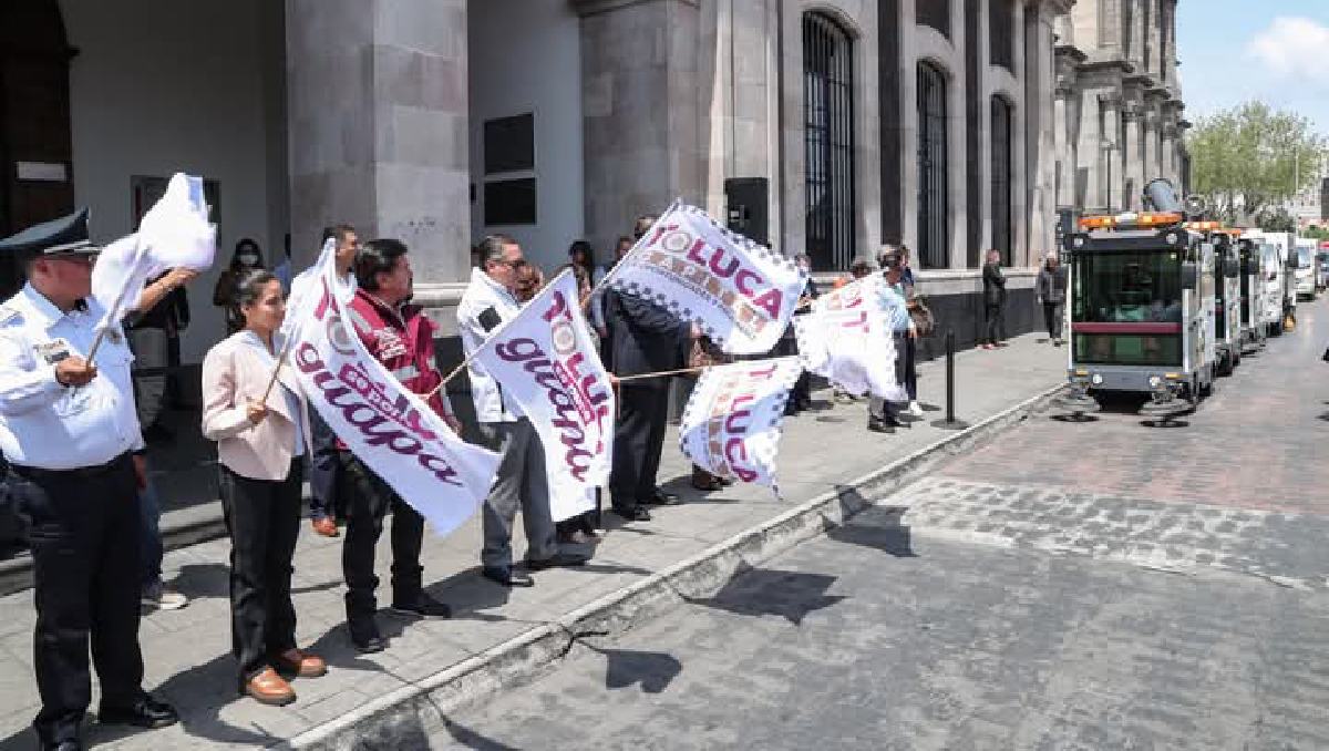 En Toluca hay 5 barredoras eléctricas operando para reducir los residuos en las calles. Foto: (Especial)