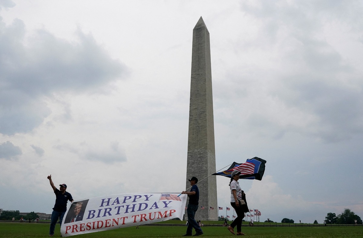 Coincidirá con la celebración del cumpleaños número 79 de Trump. | Especial