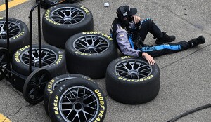 Nascar hizo cambios en su calendario en México luego de que varios equipos no llegaron a la CdMx el jueves; se recorta el tiempo de prácticas