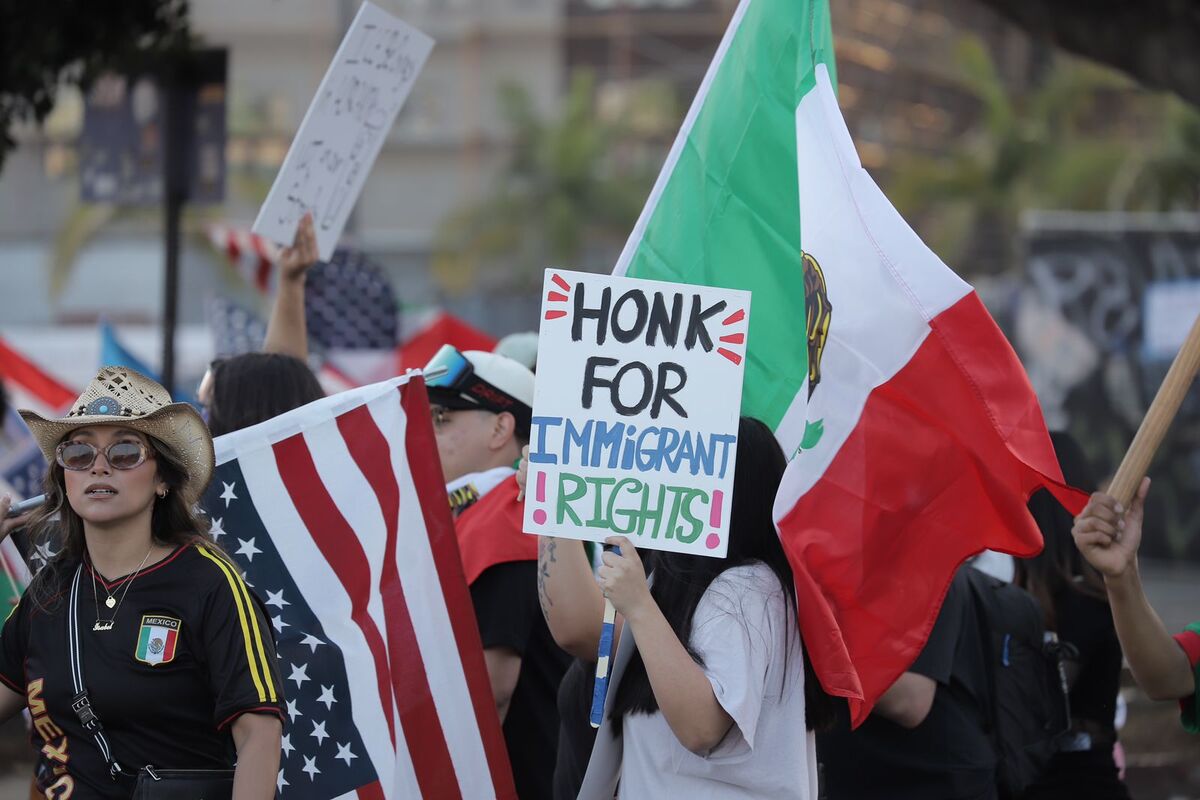 Las redadas migrantes han provocado protestas masivas en Los Ángeles | Ariel Ojeda