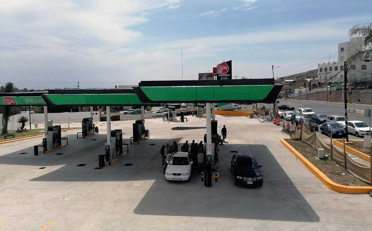 Las ventas legales en estaciones de servicio fluctúa entre los 2 mil 800 y 3 mil millones de pesos diariamente.