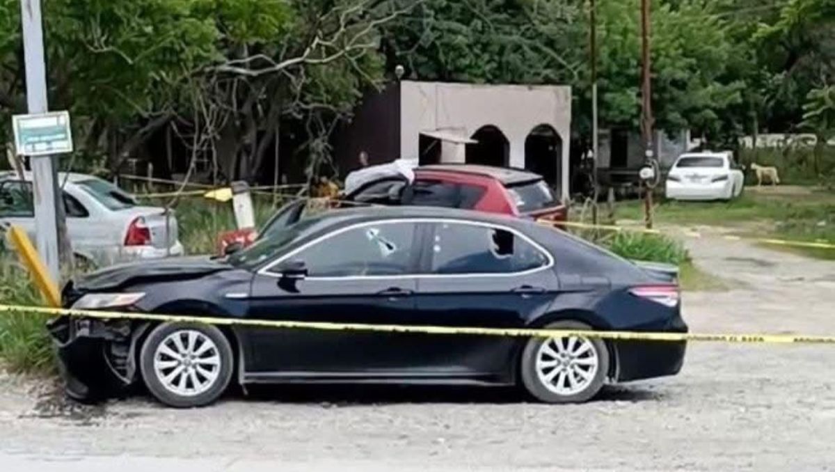El conductor lesionado fue trasladado a un hospital de Montemorelos para su atención medica. | Especial