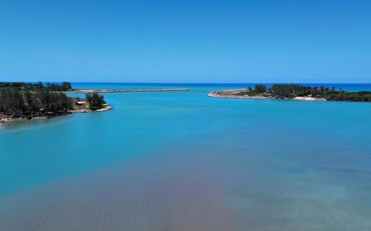 Deberás tomar un viaje en lancha para llegar a cualquiera de sus islas